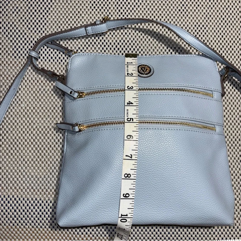 Anne Klein AK Traveler Crossbody bag in baby blue - Picture 3 of 10